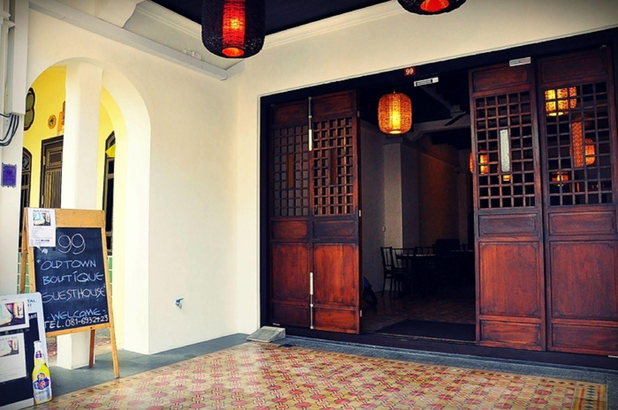 99 Oldtown Boutique Guesthouse Sha Extra Plus Phuket Exterior foto