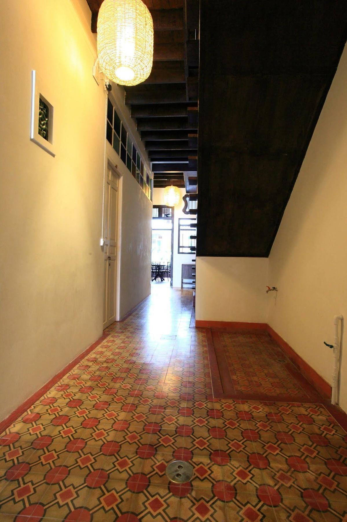 99 Oldtown Boutique Guesthouse Sha Extra Plus Phuket Exterior foto